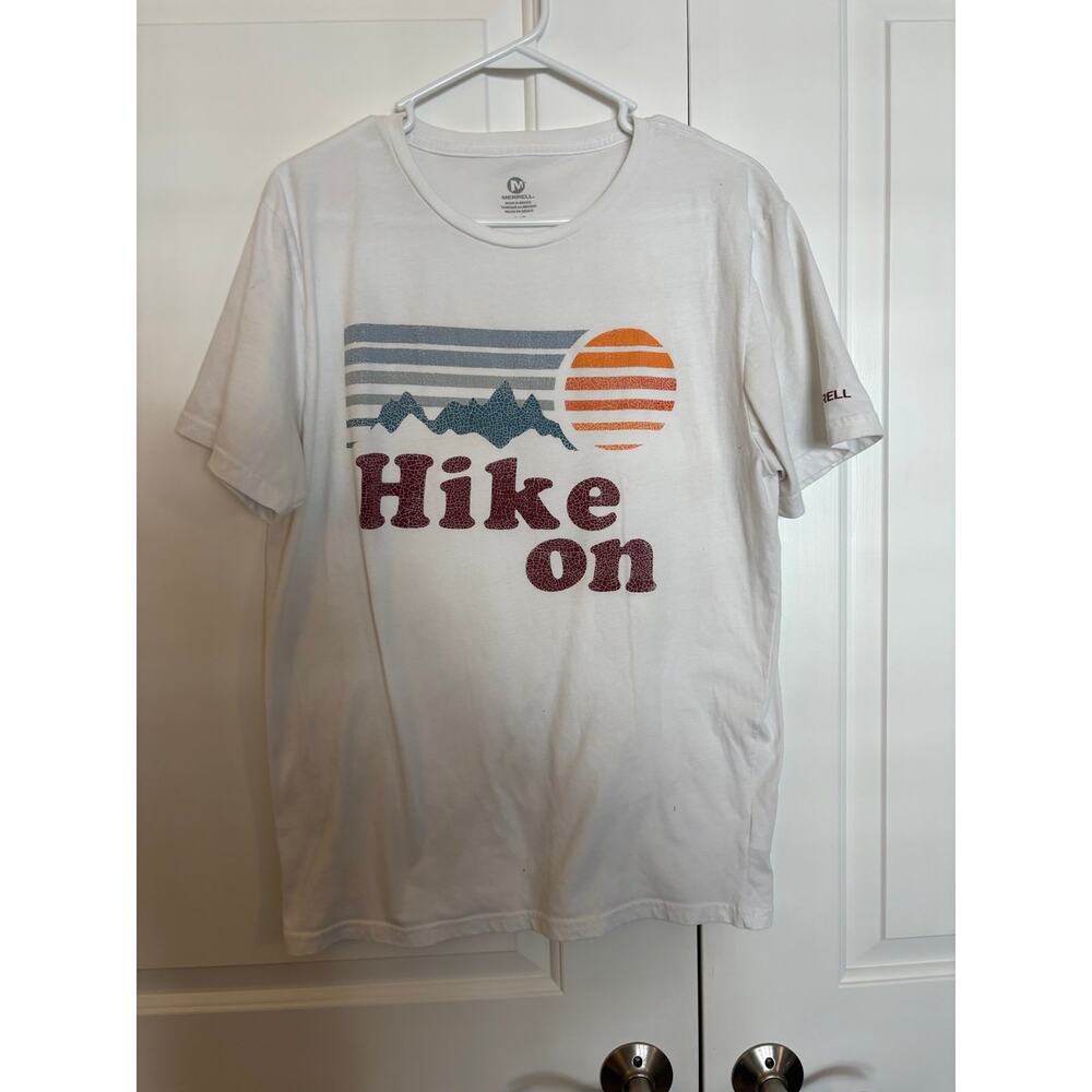 white Merrell Men's crew neck graphic tee size Large